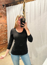 Load image into Gallery viewer, Flagship 3/4 Sleeve Scoop Black