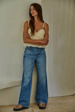 Load image into Gallery viewer, Ruffled Cotton Sweetheart Top