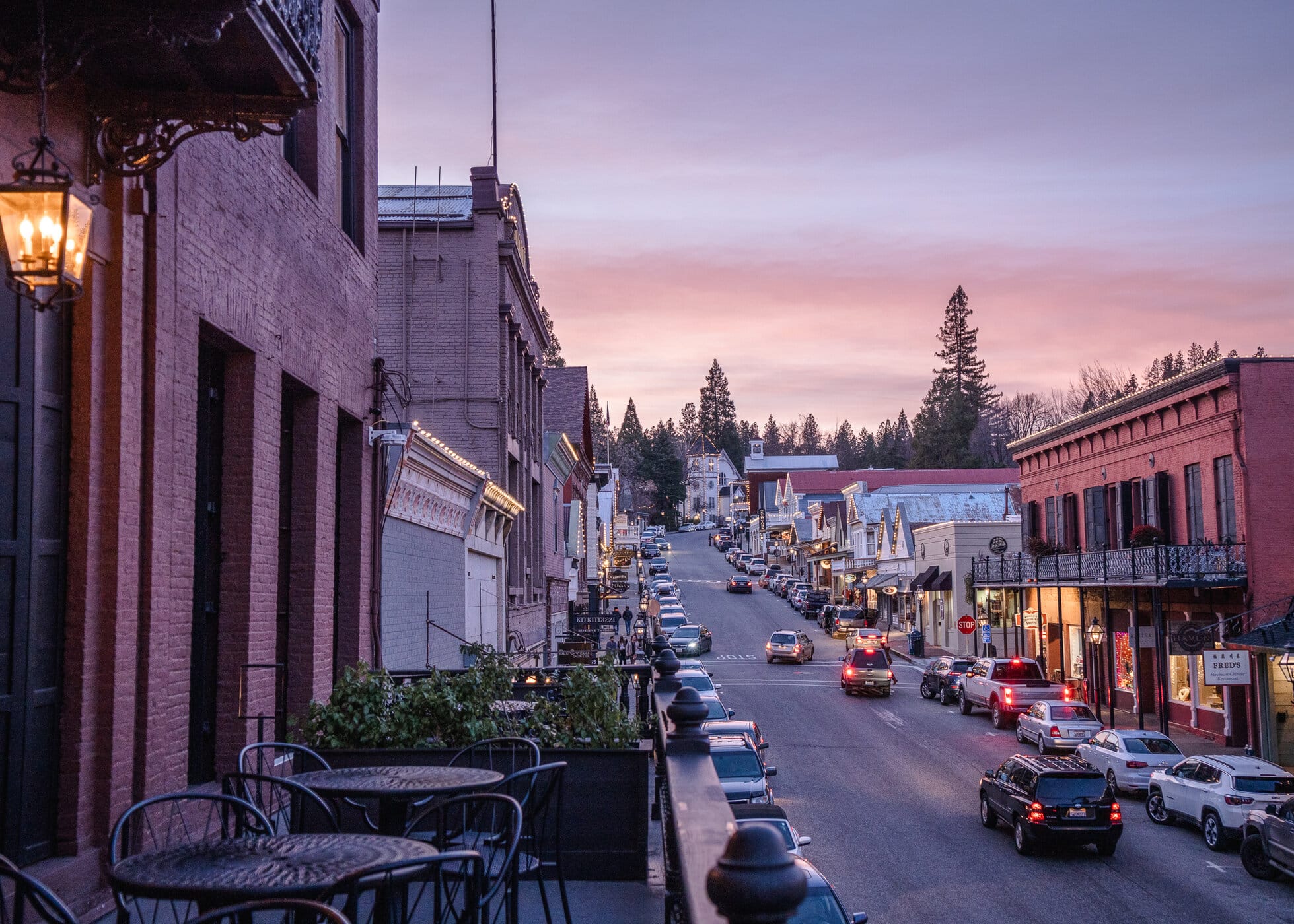 Nevada City After Dark: A Guide to Nightlife, Live Entertainment, and Late-Night Charm