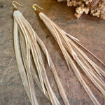 Load image into Gallery viewer, Cone Feather Earrings - Champagne
