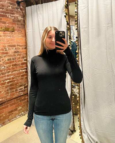 Aspen Turtleneck Black