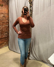 Flagship Longsleeve V-Neck Rust