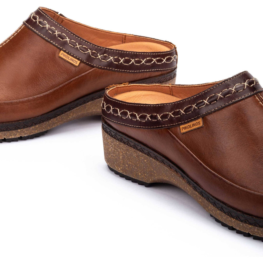 Granada Embroidered Clog