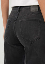 Load image into Gallery viewer, Performance Denim Meridian Jean