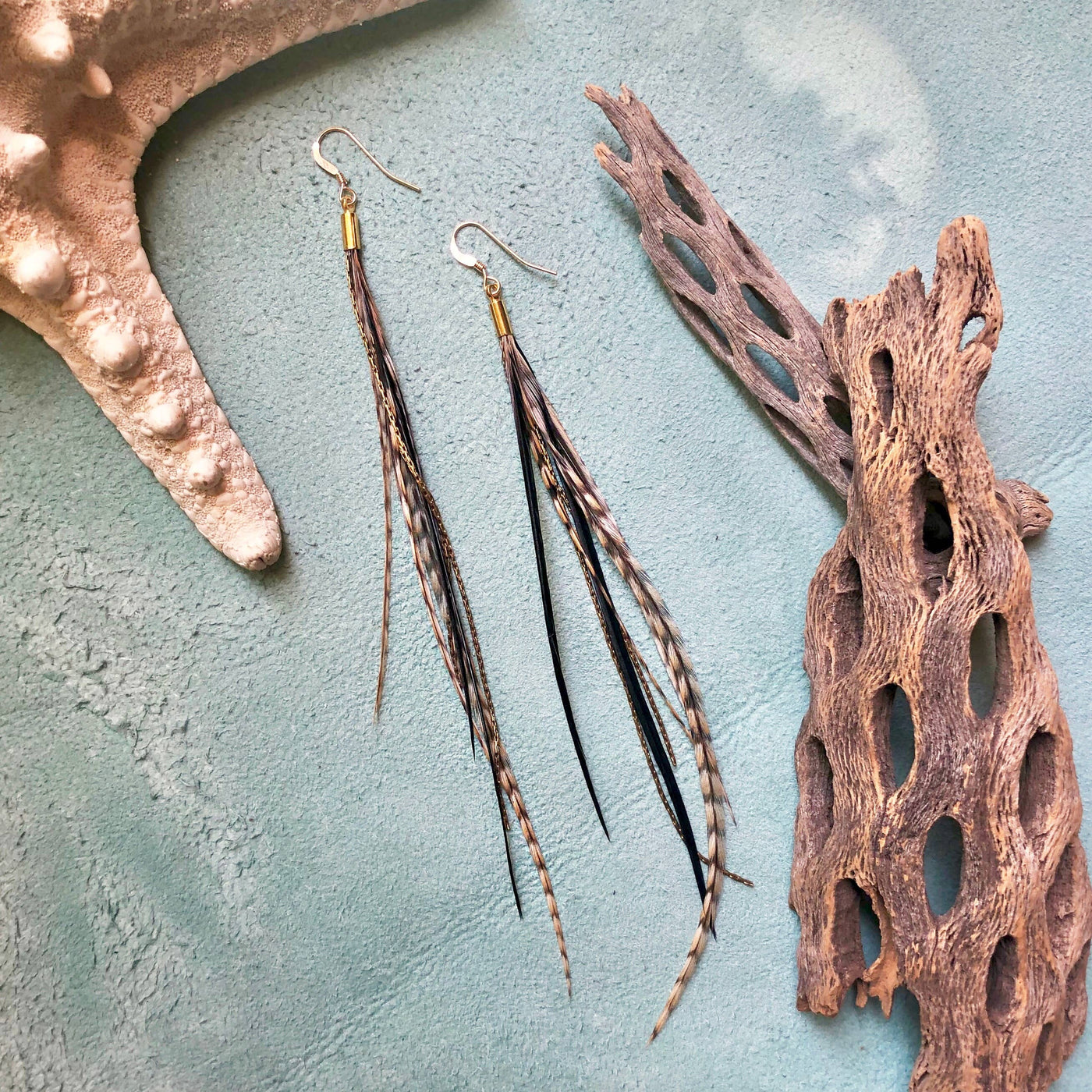 Mini Feather Earrings - Cree & Black